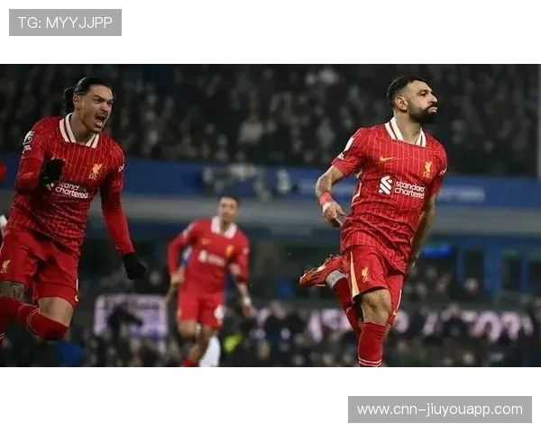 利物浦边路快攻撕裂防线，萨拉赫抽射稍偏