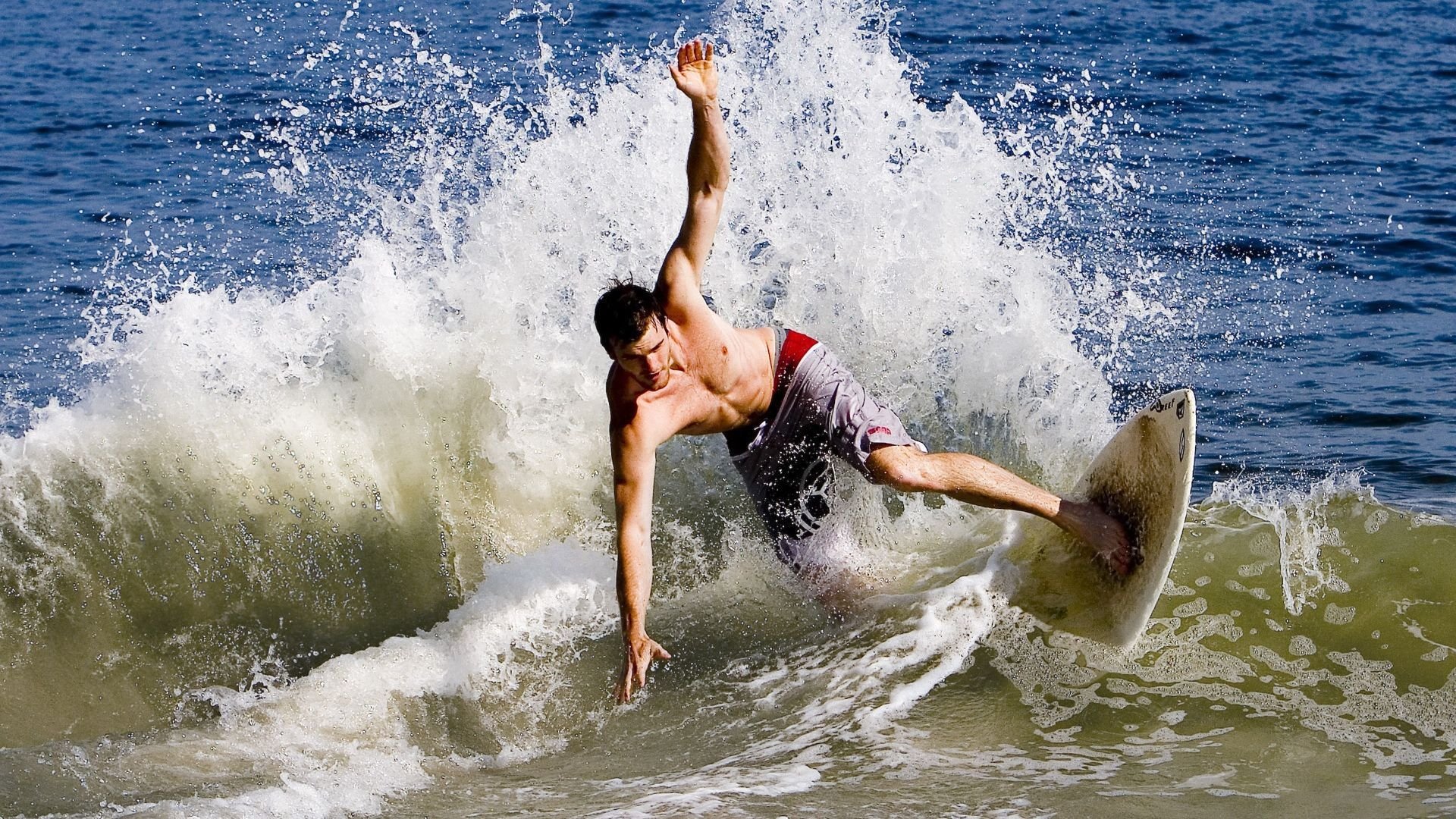 九游下载中心-200米自由泳选手配速均衡合理,200米自由泳正常人多少秒